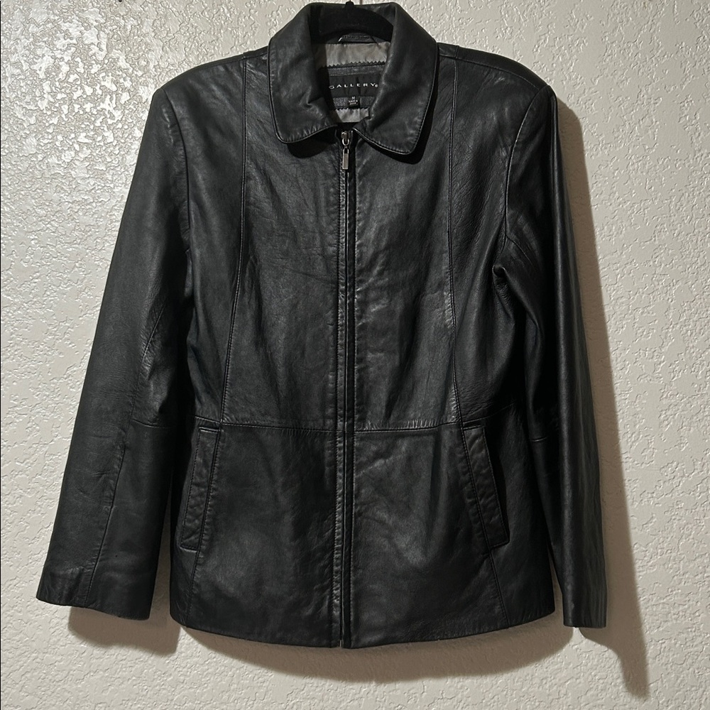 Vintage Genuine Leather Women’s Jacket. Excellent Condition.
